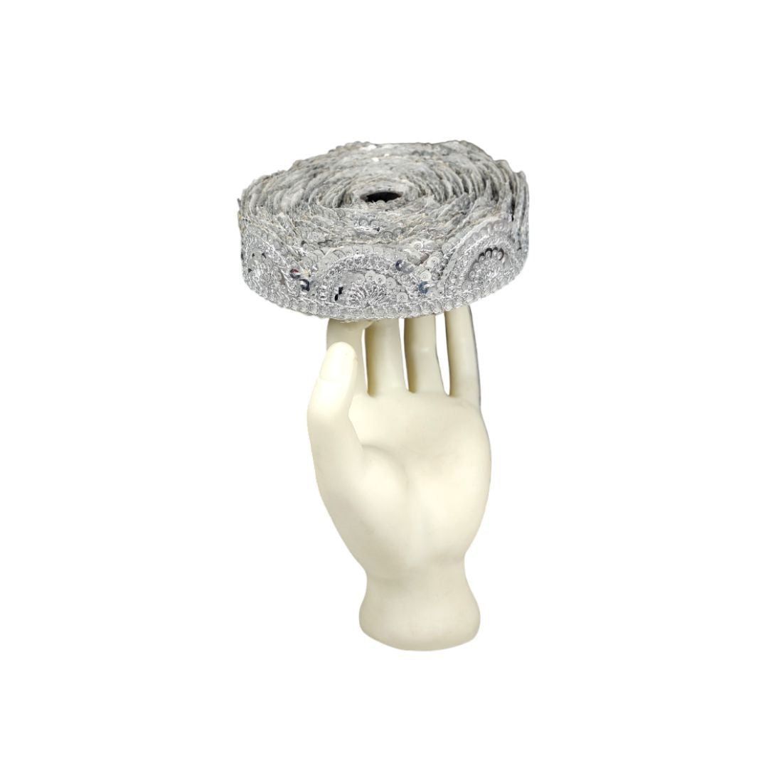 Mannequin head with a gray textured hat on a white background